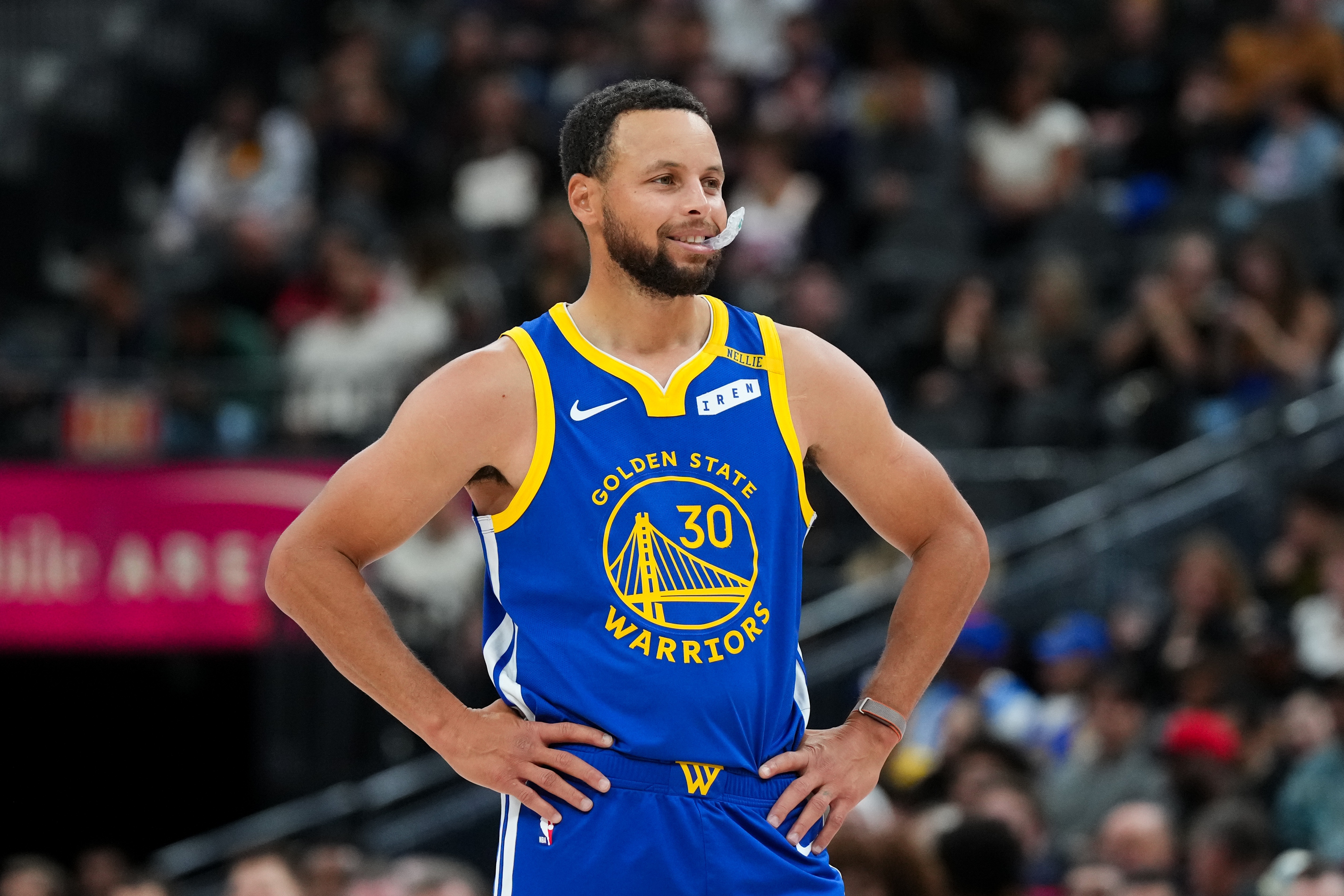 38岁227天！库里单场没有投丢砍下20+NBA历史最老后卫